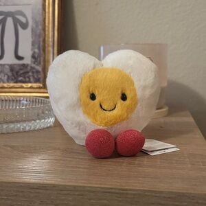 Heart egg Jellycat
